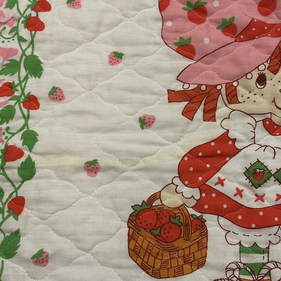 Strawberry Shortcake Quilt VTG 1980 Spring Mills Inc Blanket 42 x 34 Finished - Picture 3 of 5